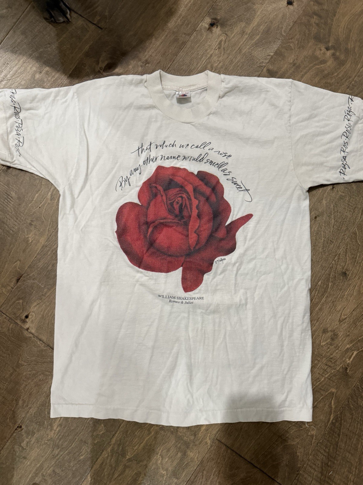 Vtg 94’ Romeo & Juliet Shakespeare Men’s Large Single Stitch Halfmoon Art Rose