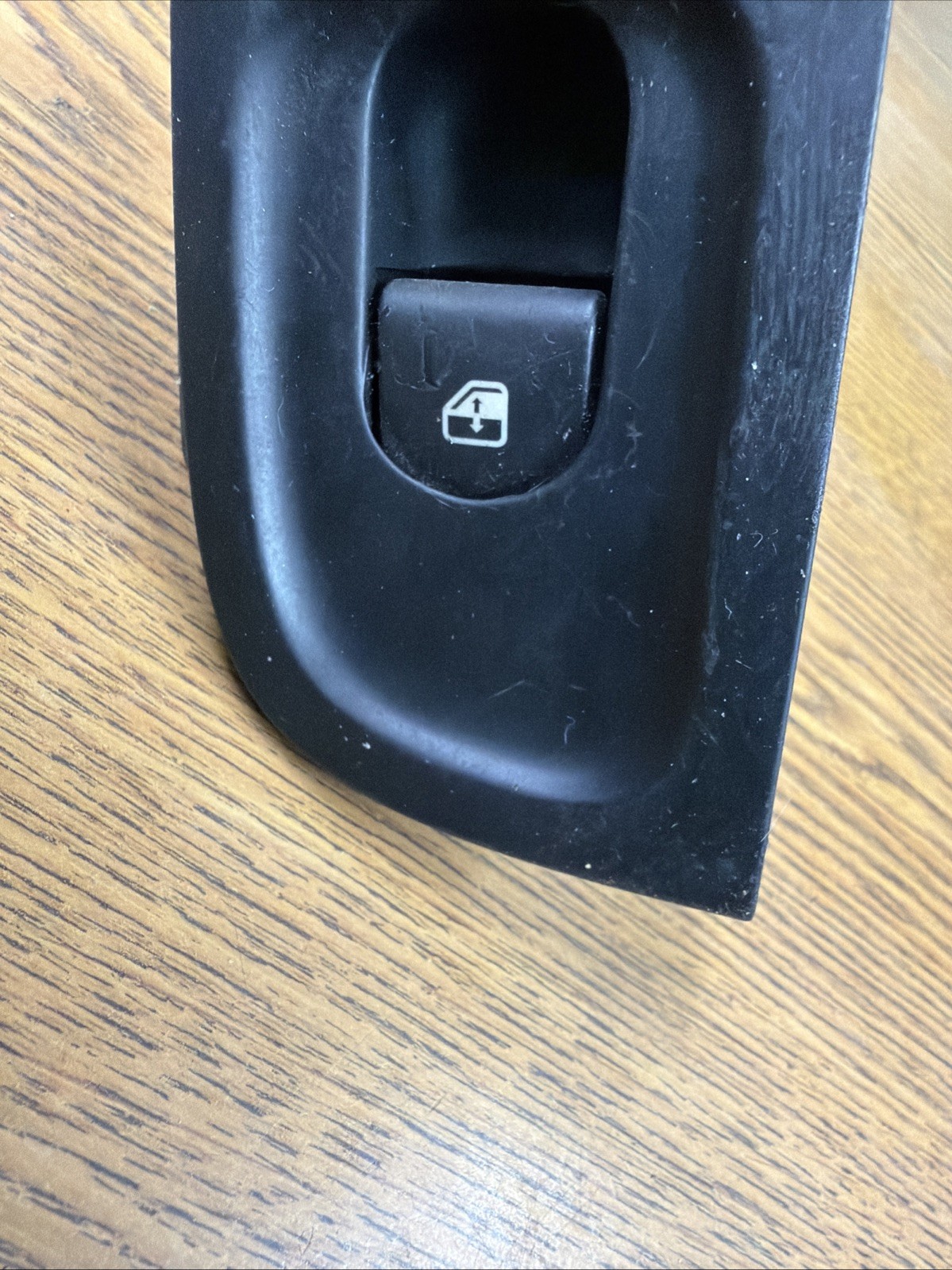 2003-2013 Maserati Quattroporte Right Rear Window Switch Control Button OEM