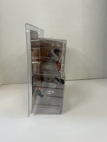 McFarlane Toys 2004 MLB Series 1 St. Louis Cardinals Bob Gibson Grey Jersey - Picture 2 of 4