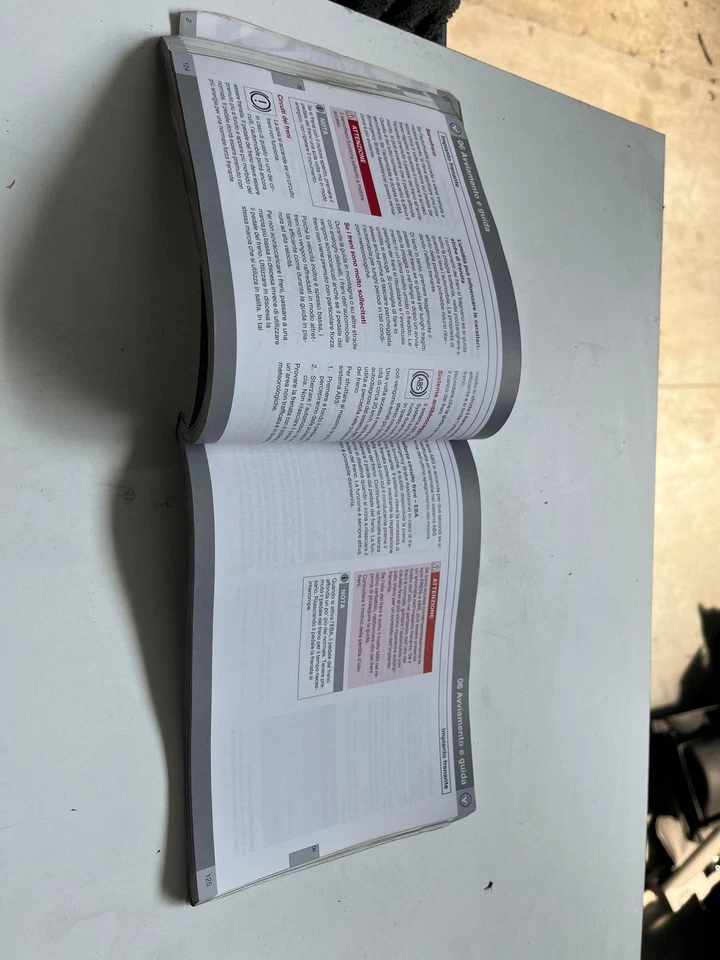VOLVO C30 1ª Serie (06>12) LIBRO DE USO Y MANTENIMIENTO PARA - - Imagen 3 de 4
