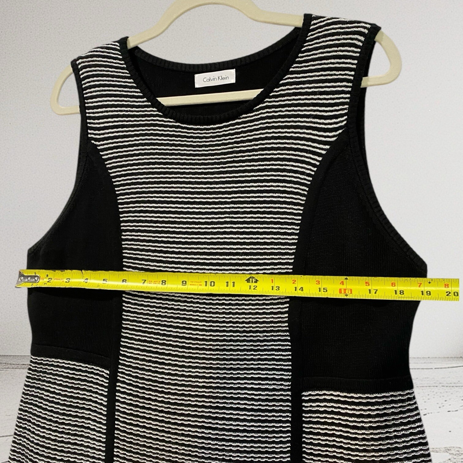 Calvin Klein Stripe Sweater Dress Women’s Size Large Super Soft Knit Cozy Chic