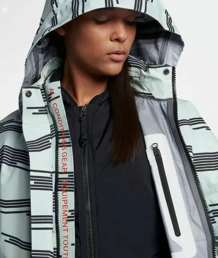 NIKELAB ACG 3-IN-1 GORE-TEX SYSTEM COAT / PARKA (924079 372) SIZE (M)