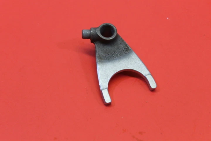 NOS Honda 1975-1977 MR175 1974-1976 MT125 R. Gearshift Fork 24211-361-000 - Image 3 of 4