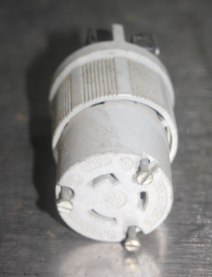 Hart-Lock Plug 20 A 125 V