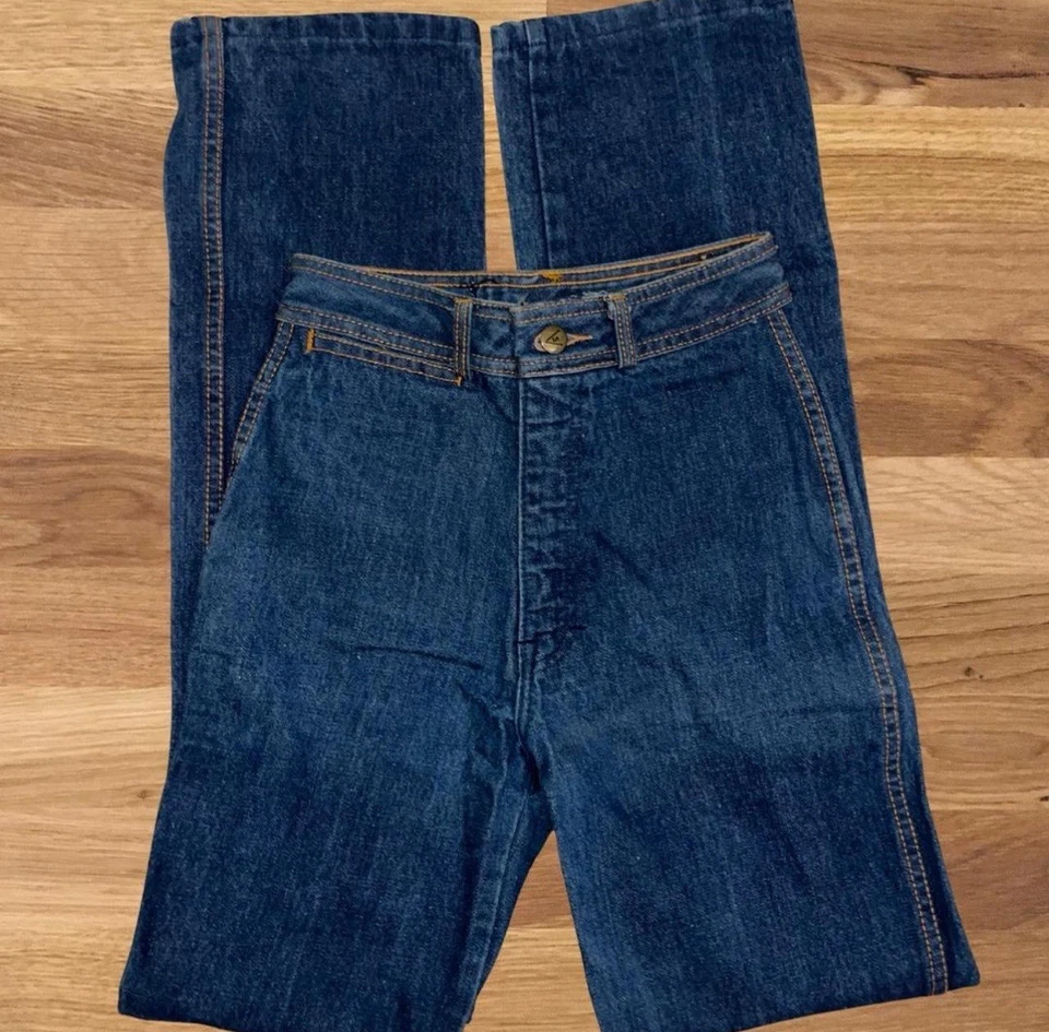 Vintage 1970s embroidered 24in women’s jeans - Image 2 of 4