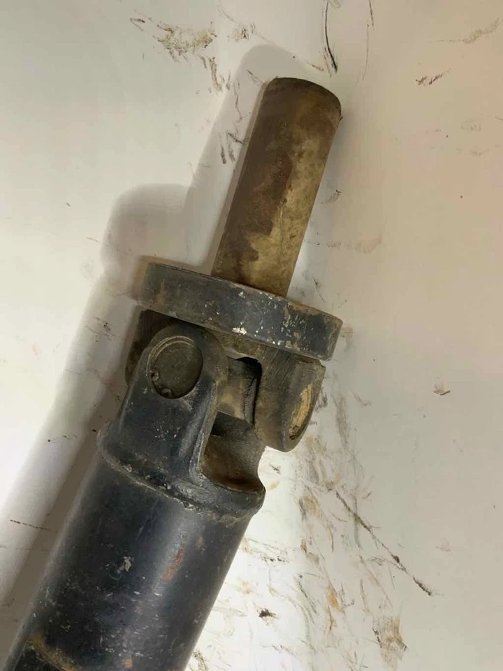 1983 - 1987 三菱 Starion 后传动轴 MB154242 25 英寸 W-W 4Spd 431-58055 — 第 4/4 张图片