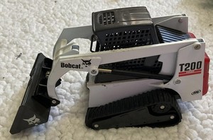1:25 Bobcat T200 Compact Track Loader