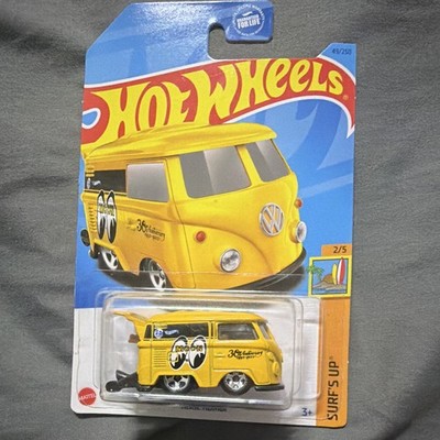 Hot Wheels Kool Kombi Surf's Up Volkswagen Van Yellow Diecast Mooneyes 1:64
