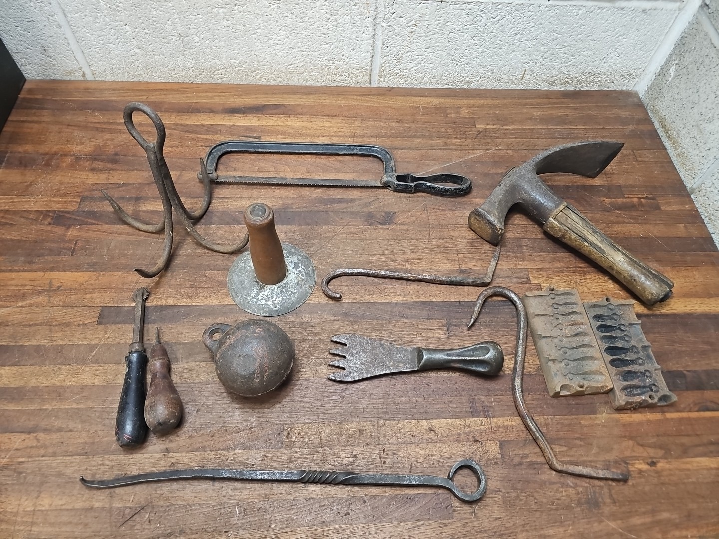 K86- Antique tool lot - Cooper adze, few hand forged pieces, solid metal hacksaw