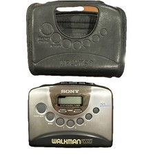 Sony Walkman WM-FX251 FM AM Cassette Player w/ Case Vintage