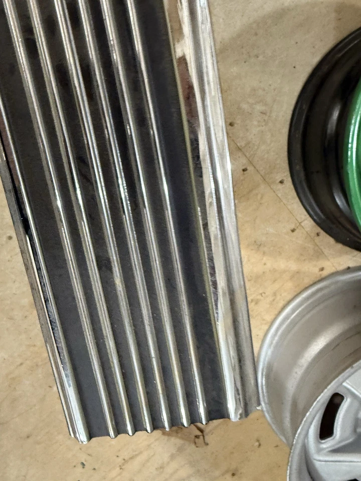 1965 Pontiac GTO Trunk Tail Panel Bezel CHROME TRIM NICE - Image 2 of 4