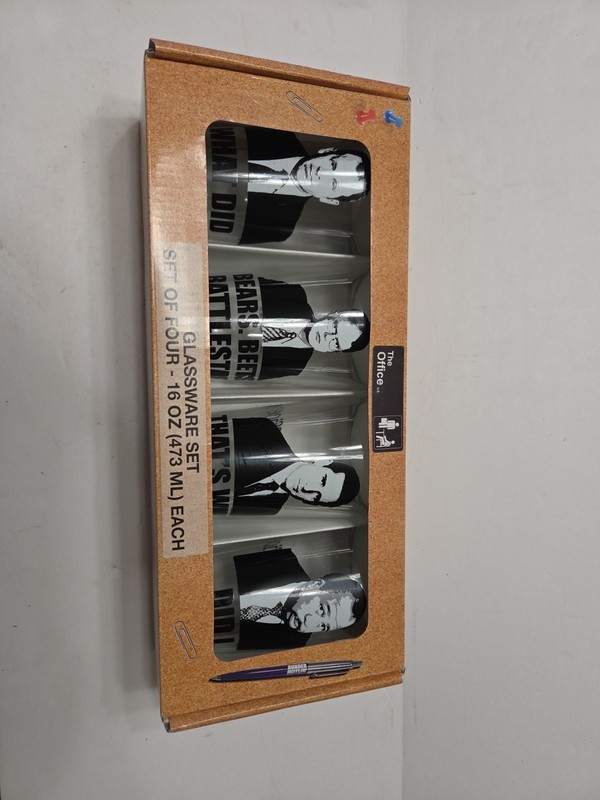 The Office Glassware set NEW In Box Glassware Set Of 4 (16oz)
