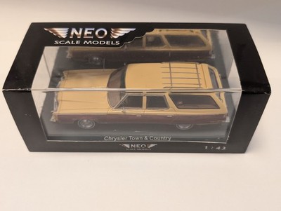 NEO Scale Models American Chrysler Town & Country 1:43