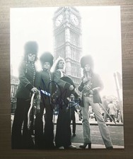 * MICHAEL ANTHONY * signed autographed 11x14 photo * VAN HALEN * 2