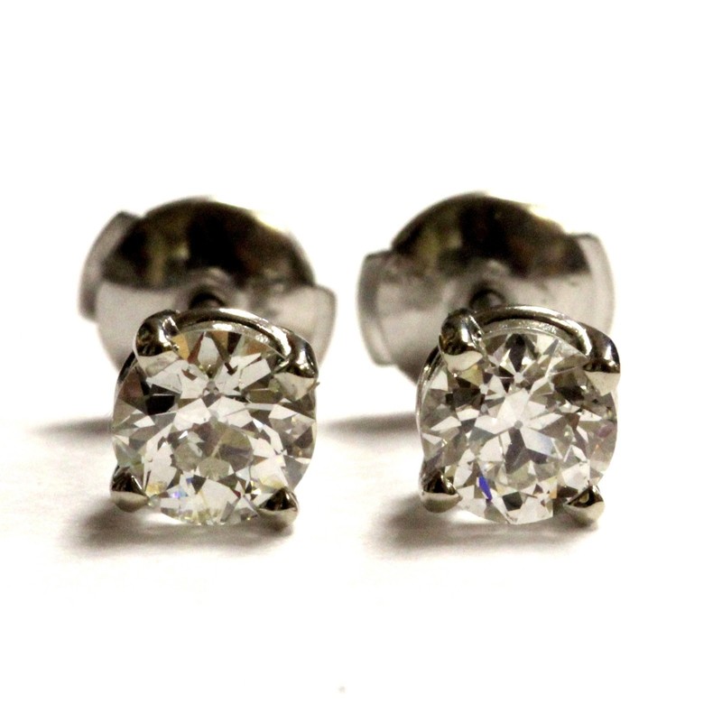 GIA certified 14k 18k white gold 1.07ct European round diamond stud earrings 
