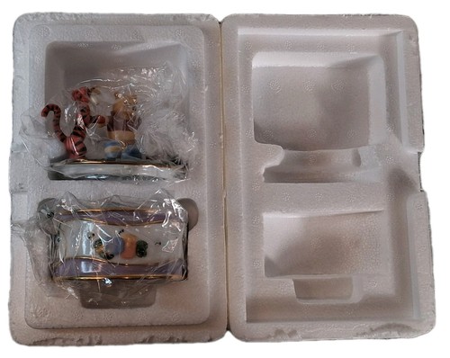 Vtg Ardleigh-Elliott Winnie The Pooh & Friends Gold Rim Music Box NIB Certified - Picture 5 of 6