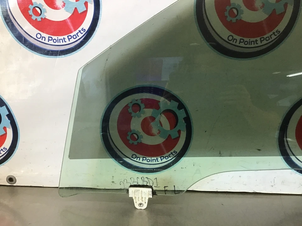 09-13 Infiniti G37 Sedan Driver LH Front Window Glass 803011NF0A OEM 23BCBD1 - Image 2 of 4