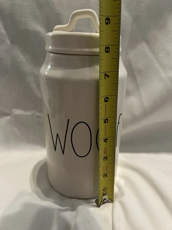 Tarro de cerámica marfil con tapa Rae Dunn WOOF para golosinas para perros de Magenta 9,5’’ Foto 2 de 4