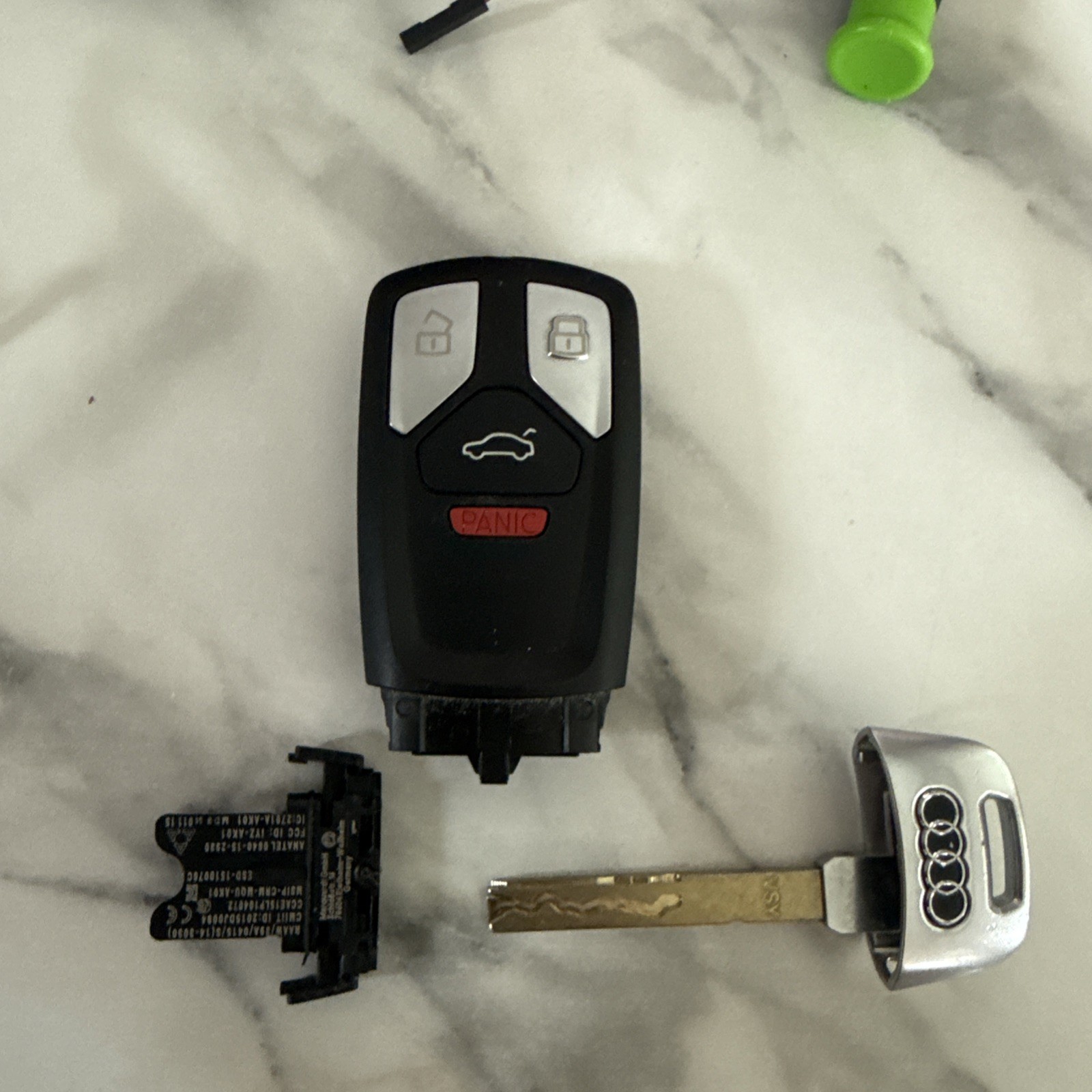 OEM 2016 - 2022 Audi A4 A5 A6 A7 Q3 Q5 Q7 TT SMART Key FOB FCCID : IYZ-AK1A