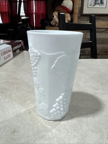 Vintage Indiana Milk Glass 1950’s Colony Harvest Grapes 12 Oz Tumbler