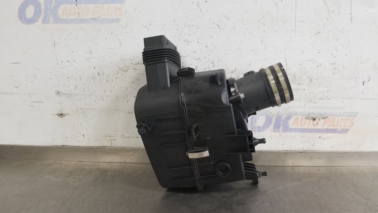 Maserati Ghibli 2017-2017 Left Air box top