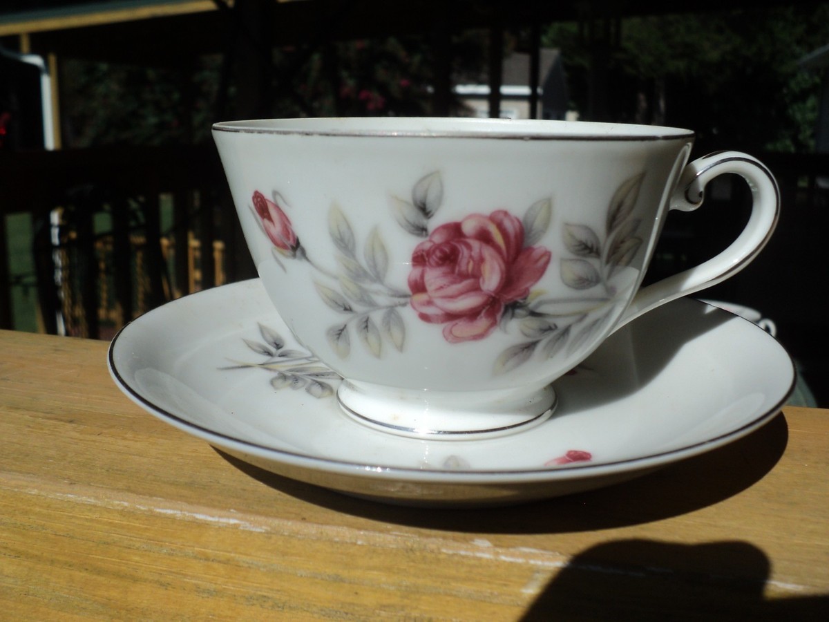 6 -Vintage Fine Seyei China Nagoya Japan 548 Cups & Saucers Roses