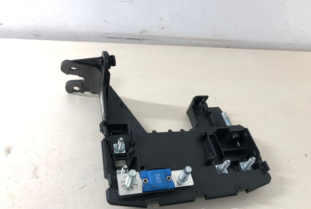 OEM/NEW & GENUINE Mercedes-Benz AMG Fuse & Relay Box 1665409315 