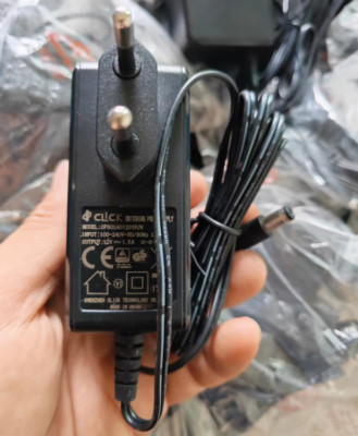 Click CPS024D120150V 12V 1.5A 5.5*2.1 AC-Adapter-Netzteil-Ladegerät