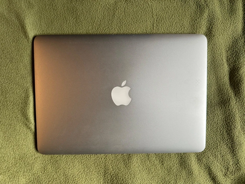 Apple MacBook Pro 13" 2013 · i5 · 4GB · 128GB, Foto 2 von 5