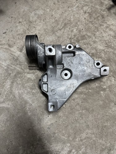 Audi VW Seat Skoda Motorhalter Halter Klimakompressor 03C903143B