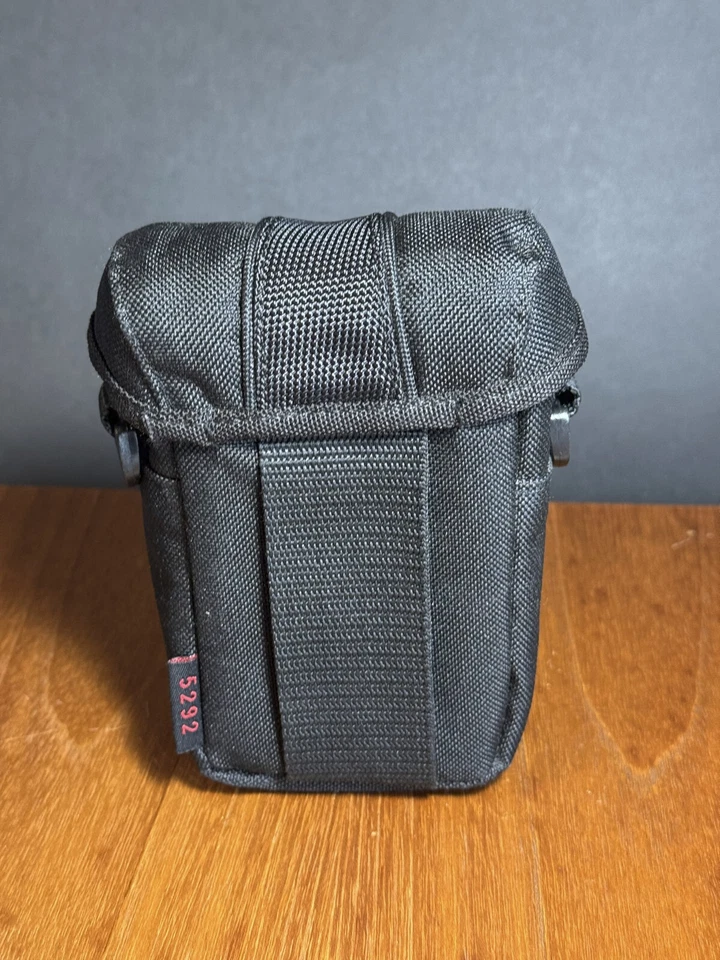 Tamrac 5292 Black Padded Compact Digital Camera Case or Accessories Pouch - Image 2 of 4