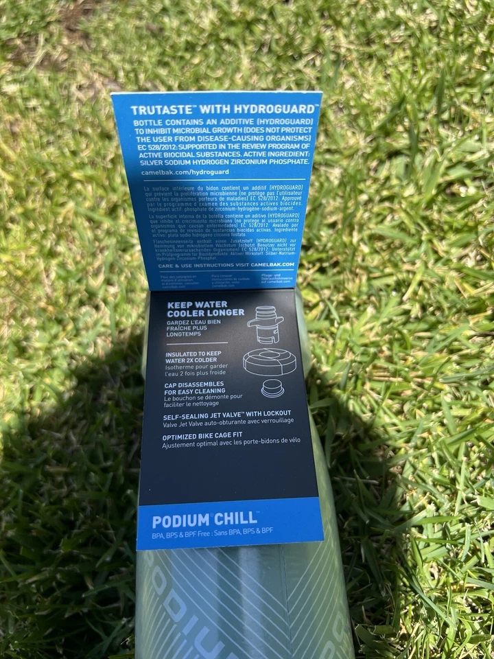 Botella de agua aislada CamelBak Podium Chill 21 oz verde claro SAGE ¡Nueva! Foto 3 de 4