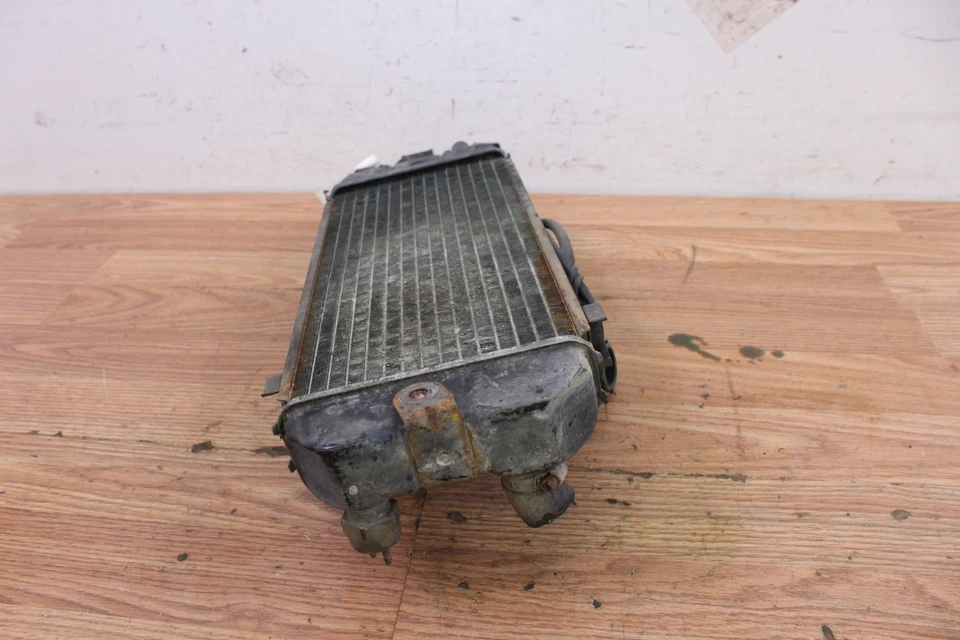 Honda VT700 VT 700 1985 enfriador de radiador de sombra con ventilador Foto 4 de 4