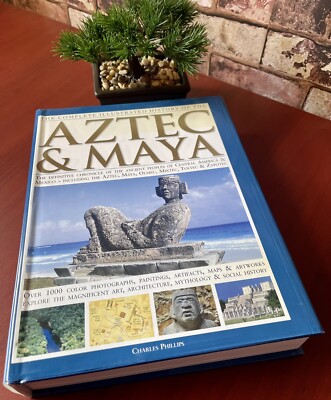 The Complete Illustrated History of the Aztec Maya - Hardcover