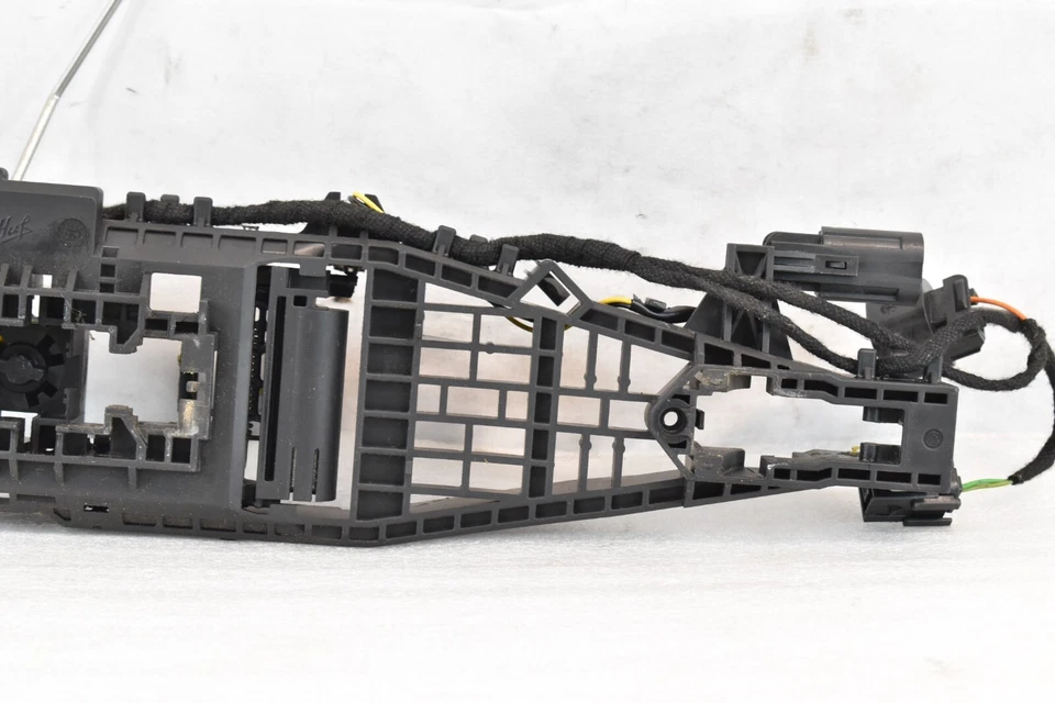 🚀 14-17 Maserati Quattroporte, mecanismo de maçaneta da porta esquerda LH, P/N 670005439 FABRICANTE DE EQUIPAMENTO ORIGINAL - Imagem 3 de 4