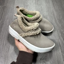Women's Oofos OOcoozie Low Shoe Sherpa Tawny Beige Size 7 Hygge Style