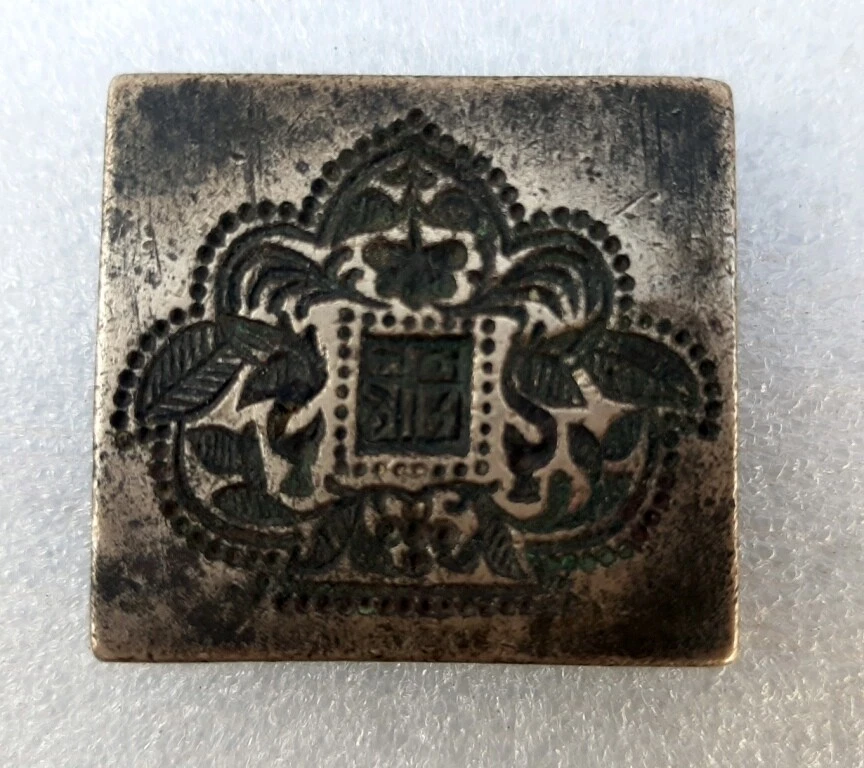 Antiguo molde de sello de troquel para hacer joyas colgantes tradicionales de bronce raro de 1850 antiguo Foto 2 de 4