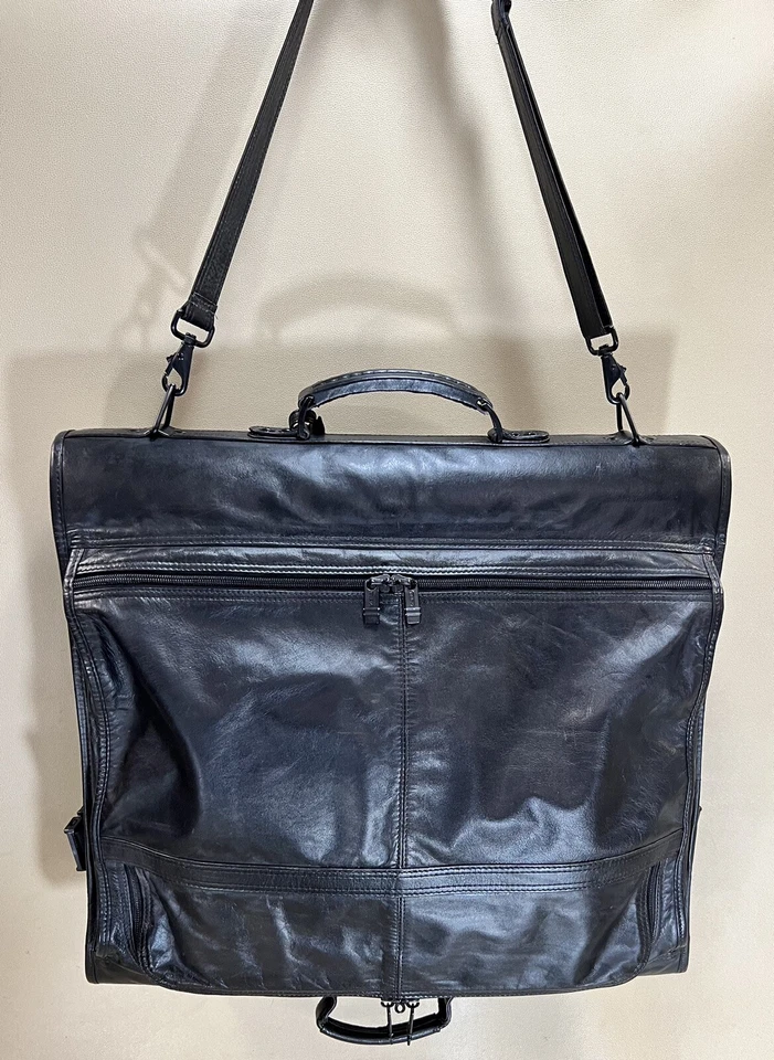 Винтажная черная колумбийская кожаная сумка для одежды двойного сложения Tumi 22 дюйма редкая - Изображение 2 из 4