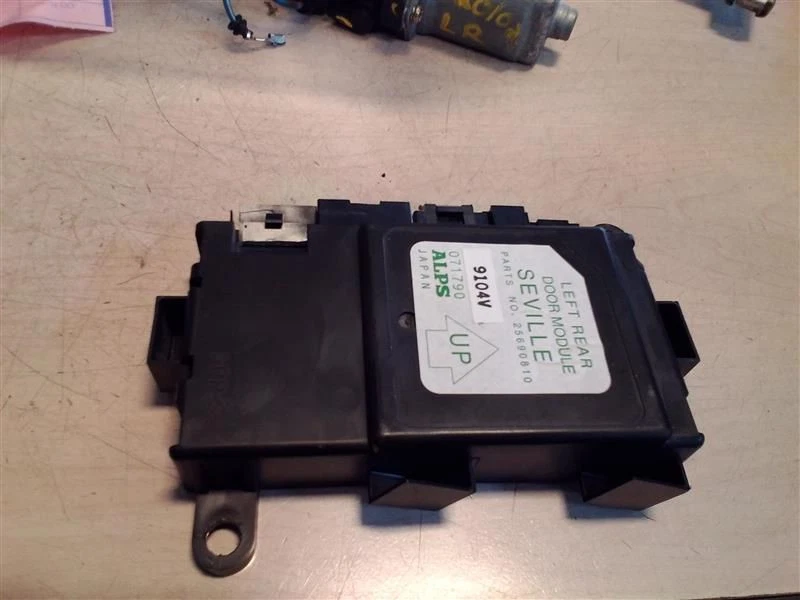 Chassi de driver ECM porta traseira multifuncional compatível com 98-04 SEVILLE 244273 - Imagem 2 de 4