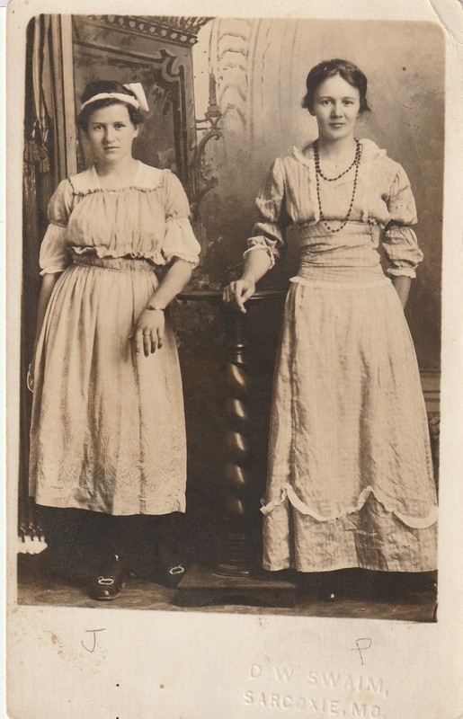 RPPC- Carr Sisters by D.W. Swain Sarocoxie, MO Missouri Real Photo Post Card