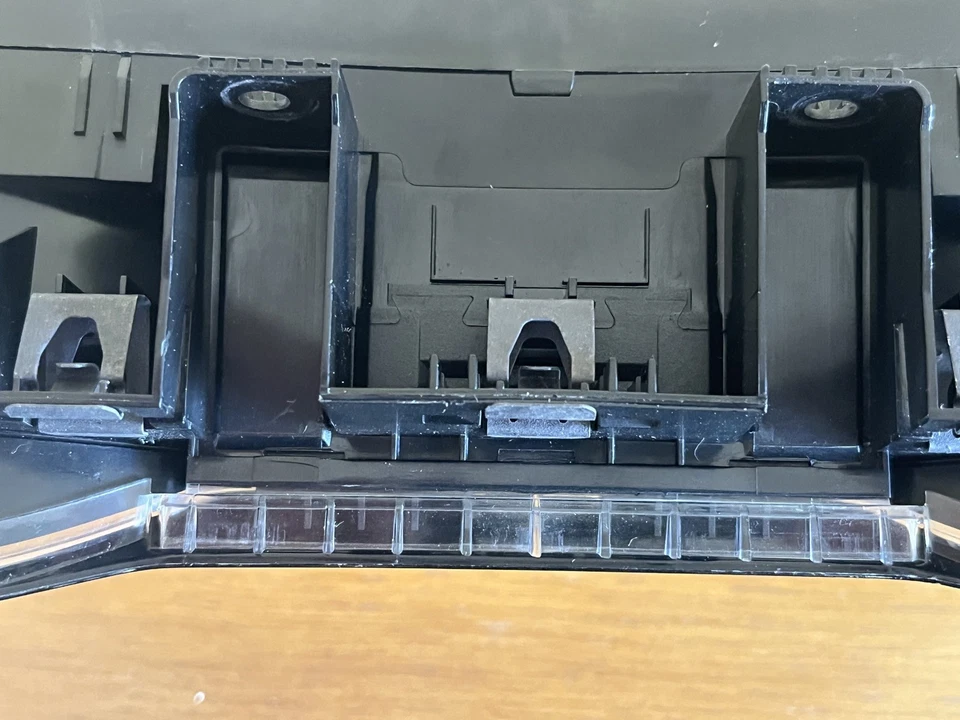 2011 VW Polo 6R Automatic DSG 1.2 PETROL KM/H SPEEDOMETER INSTRUMENT CLUSTER - Image 3 of 4