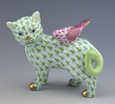   MINT HEREND Cat with Bird Raspberry / Key Lime Fishnet Figurine