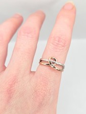 Azendi 9ct White & Rose Gold Entwined Ribbon Knot Diamond Stacker Band Ring 375