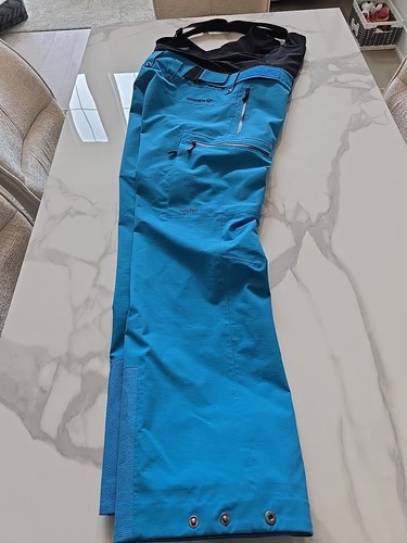 Norrona Lofoten GoreTex Pro Plus Pant with Bib.