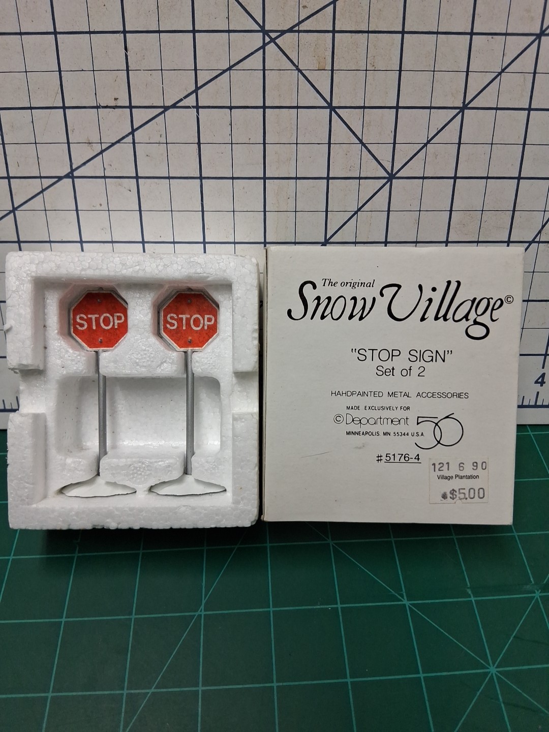 Dept 56 Snow Village Stop Signs Set of 2 Accessory #51764 Original Box A2