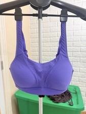 Lululemon Athletica Women's Sports Bra Purple 36C High Support Wireless
