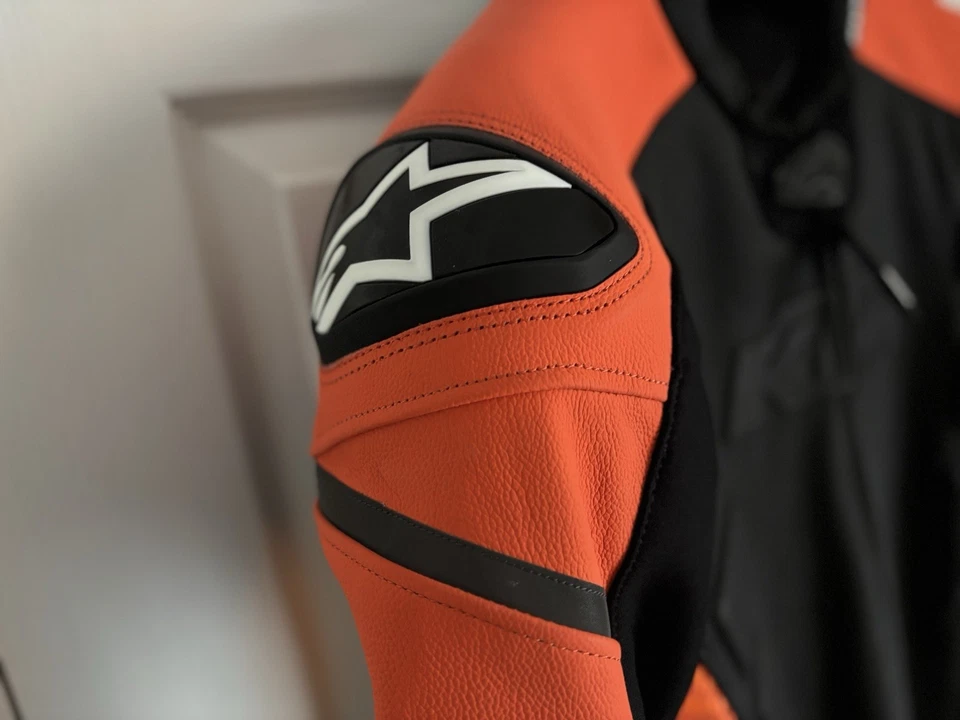 Terno de motocicleta KTM Alpinestars Radius duas peças couro 3PW230000303 médio/50 - Imagem 4 de 4