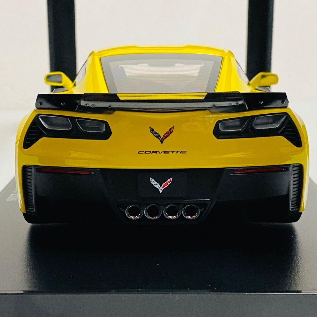 AUTOart 1/18 Chevrolet Corvette C7 Z06 RACING YELLOW AUTOart 1/18 Chevrolet Corvette C7 Z06 RACING YELLOW