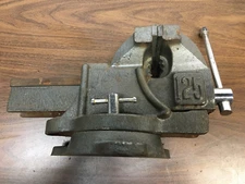 Large Heavy Bench Vise w Pipe Clamp, Mark 1, 37 lbs, 5"