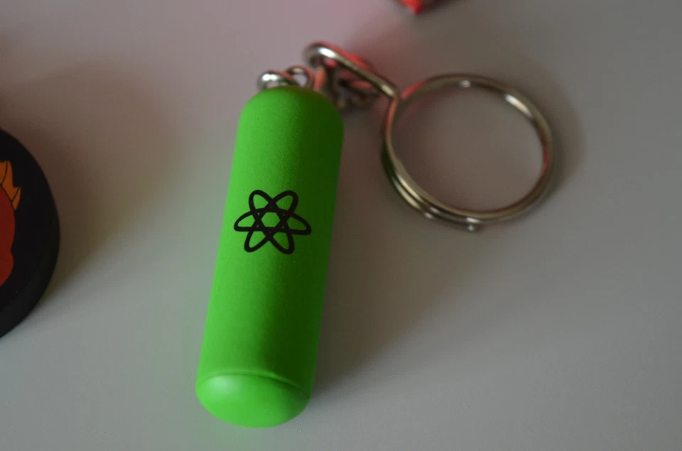 (Paquete de 2) Los Simpson: 25 Aniversario - Llaveros - Donut y Uranio --NUEVO Foto 3 de 4